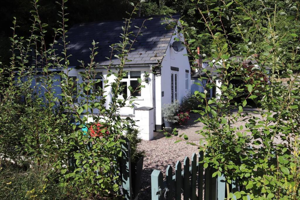 Garn Lodge นิวทาวน์ ภายนอก รูปภาพ
