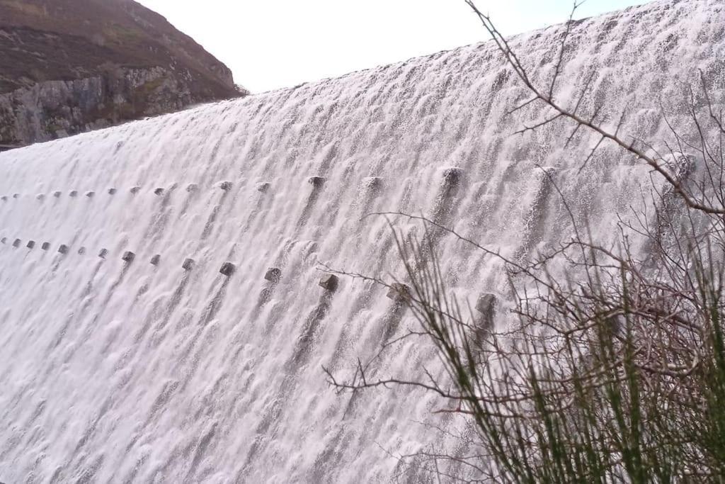 Garn Lodge นิวทาวน์ ภายนอก รูปภาพ