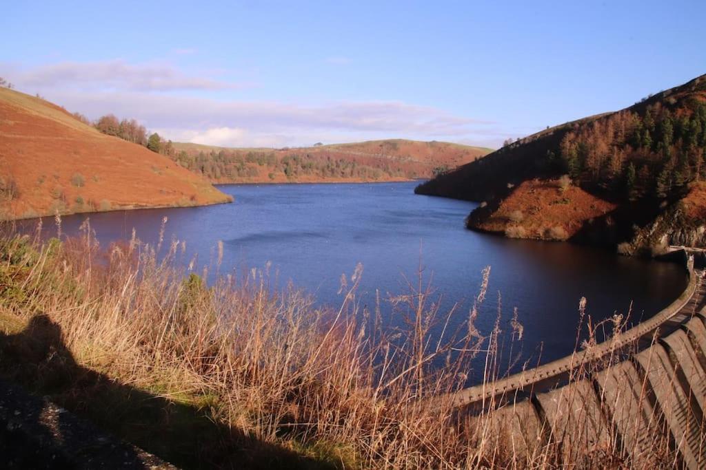 Garn Lodge นิวทาวน์ ภายนอก รูปภาพ