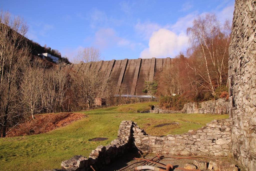 Garn Lodge นิวทาวน์ ภายนอก รูปภาพ
