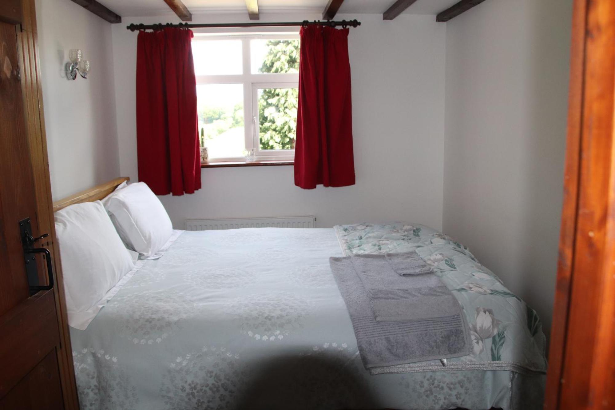 Garn Lodge นิวทาวน์ ภายนอก รูปภาพ